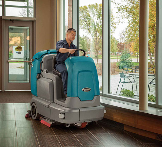 T12 Compact Battery Ride-On Floor Scrubber alt 10